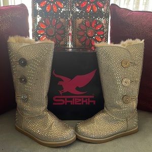 SHIEKH CHRYSTAL BOOTS WITH FUR LINING SIZE 8 PRE LOVED